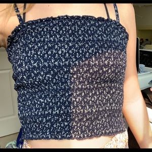 Brandy melville//ruffle top